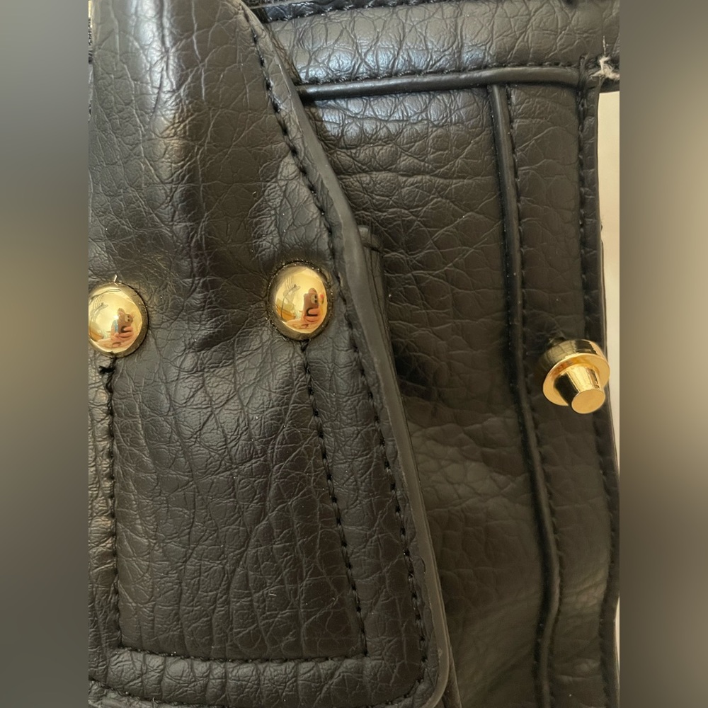 **Sold** Y2K Juicy Couture Black Leather Purse with Hot Pink Lining - Picture 5 of 15